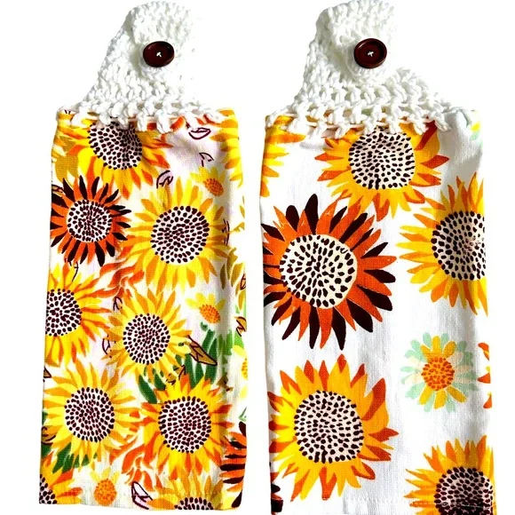 HAND CRAFTED Crocheted Top Sunflowers Hanging Kitchen or Bathroom Hand Towels - Picture 1 of 10